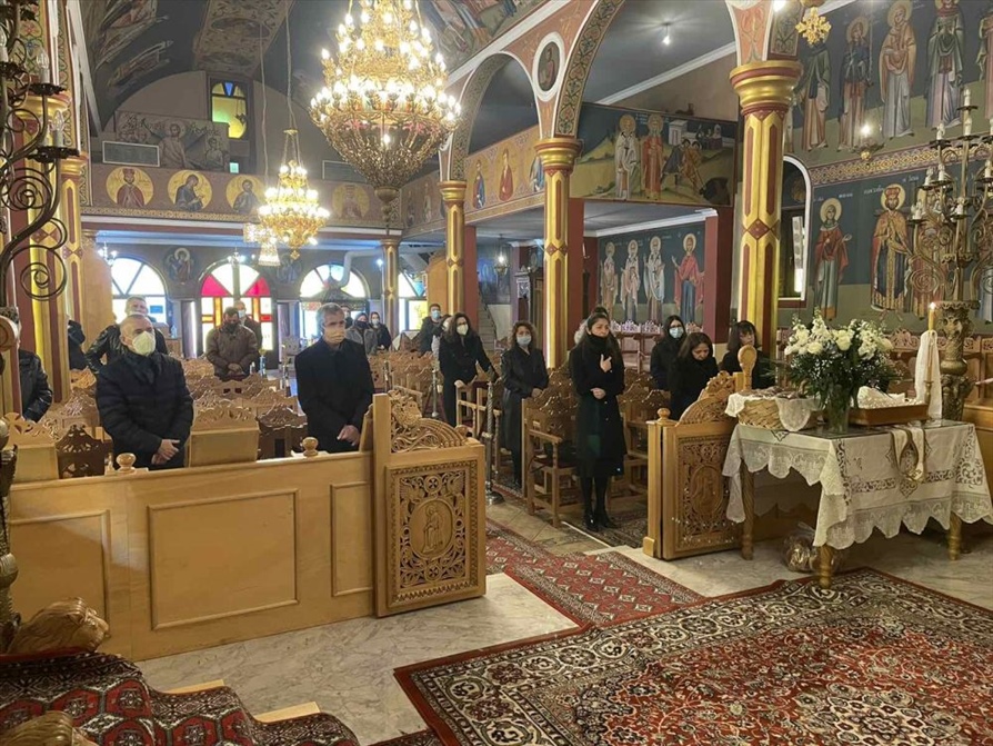 mnimosino sgouri falani 2