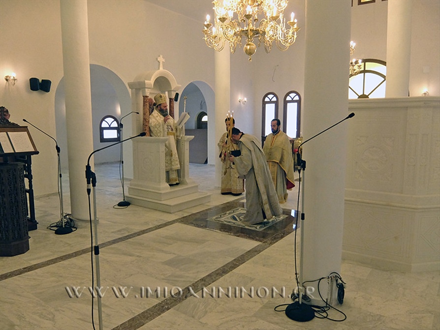 49824349458 a26e3fe0de b