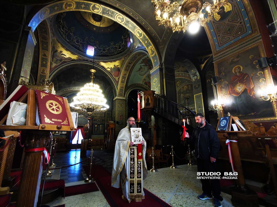 NAUPLIO ESPERINOS AGAPHS XORIS PISTOUS KORONOIOS5