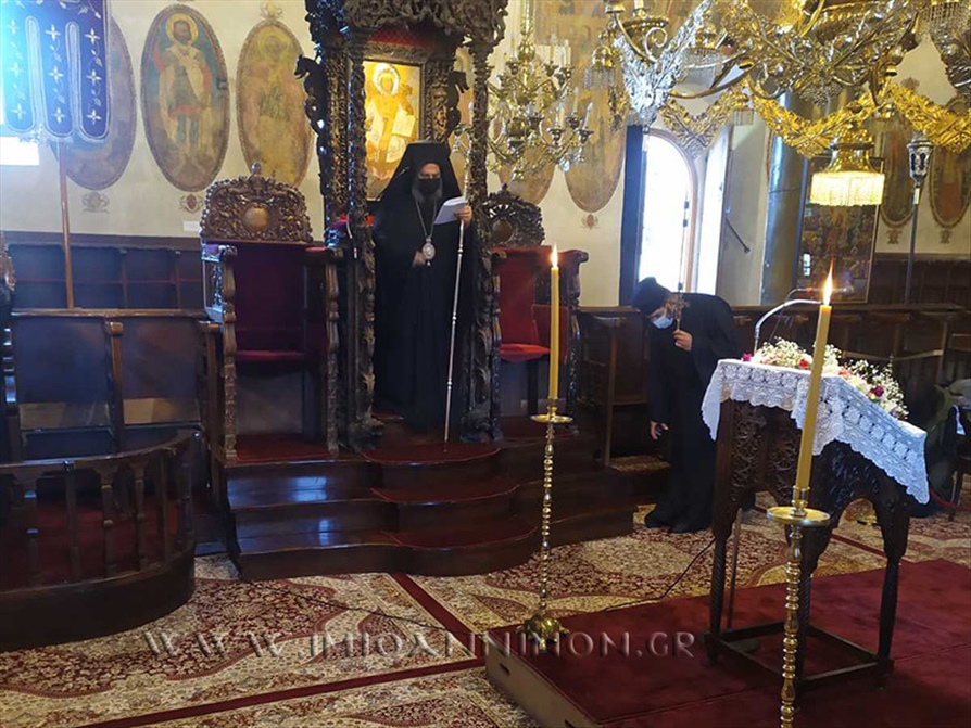 51105322656 e47a5127f0 b