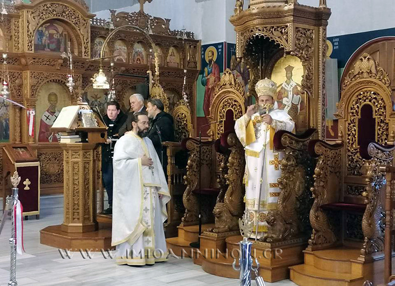 52899237719 e22df56080 b