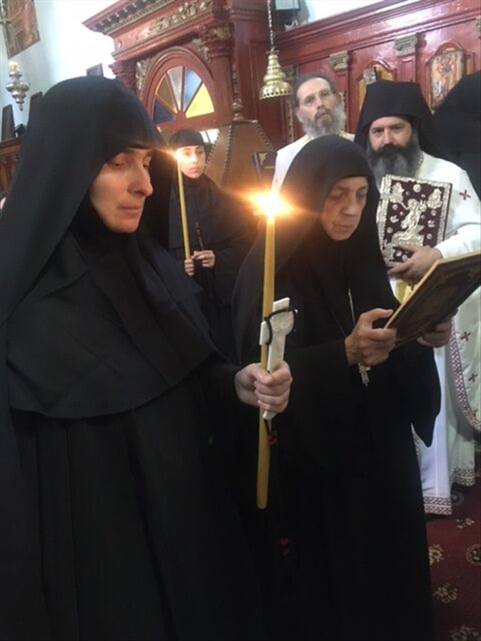 ΚΟΥΡΕΣ ΜΟΝΑΖΟΥΣΩΝ ΣΤΗΝ ΜΗΤΡΟΠΟΛΗ ΚΕΡΚΥΡΑΣ 9