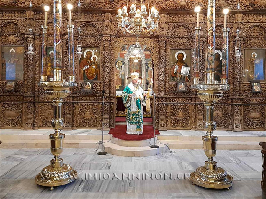 52141014679 c51548327d b