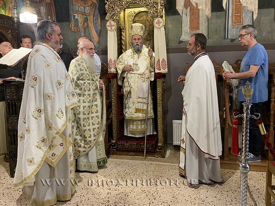 53014476371 a467e8e644 b