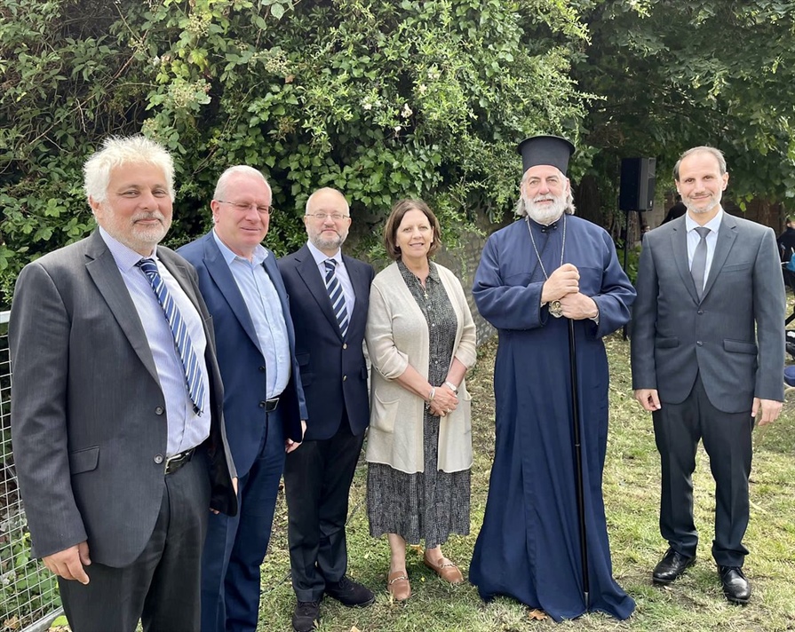 53018369250 3325bc342e b