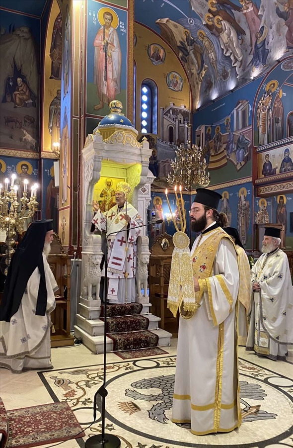 o theof episkopos keramon k bartholomaios ston mitropolitiko nao tis n ionias 001