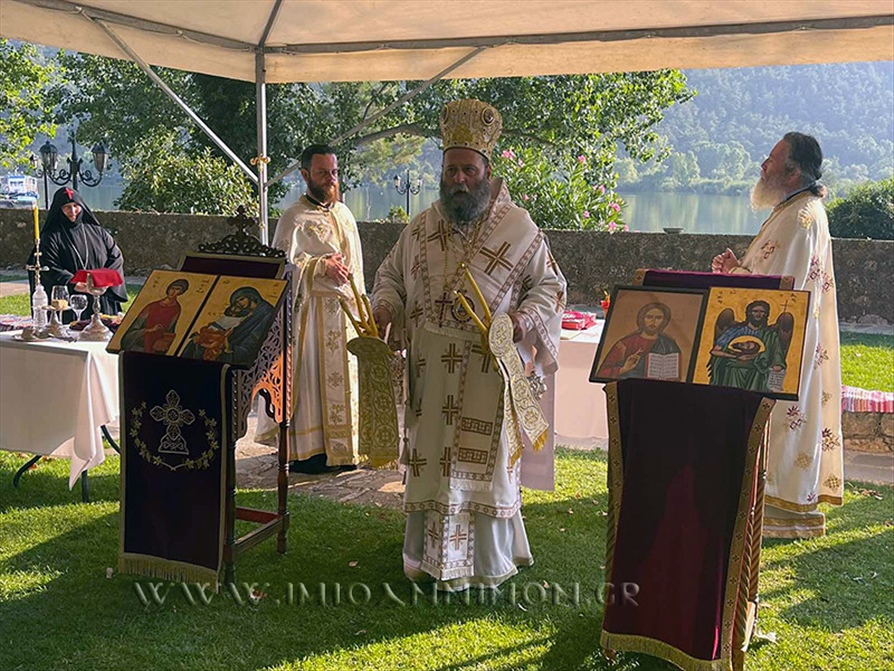 52243471912 0af9ff11cb b