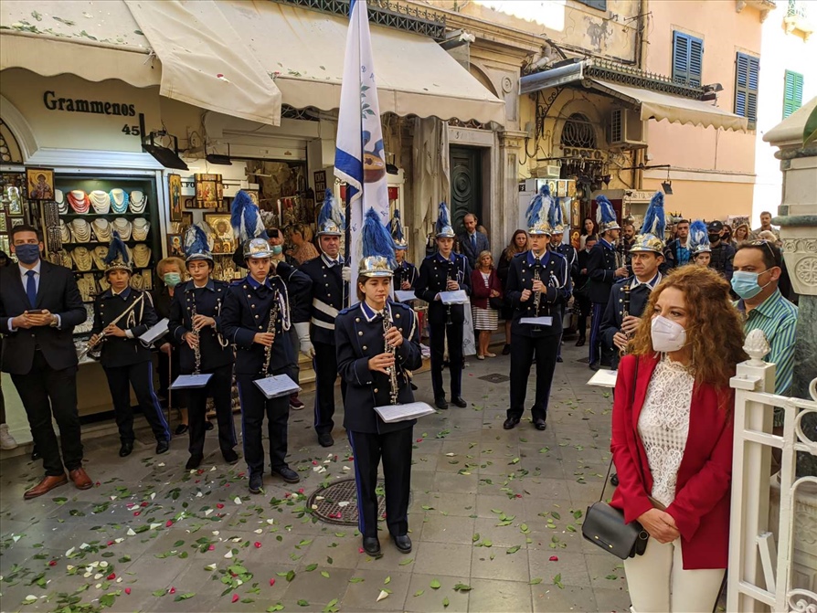 ΕΝΤΟΣ ΤΟΥ ΝΑΟΥ ΤΟΥ ΑΓΙΟΥ ΣΠΥΡΙΔΩΝΟΣ Η ΛΙΤΑΝΕΙΑ ΓΙΑ ΤΟ ΠΡΩΤΟΚΥΡΙΑΚΟ ΣΤΗΝ ΚΕΡΚΥΡΑ 17