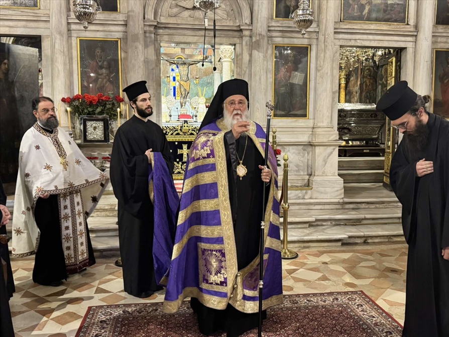 e katanyktikos esperinos stin kerkyra 6