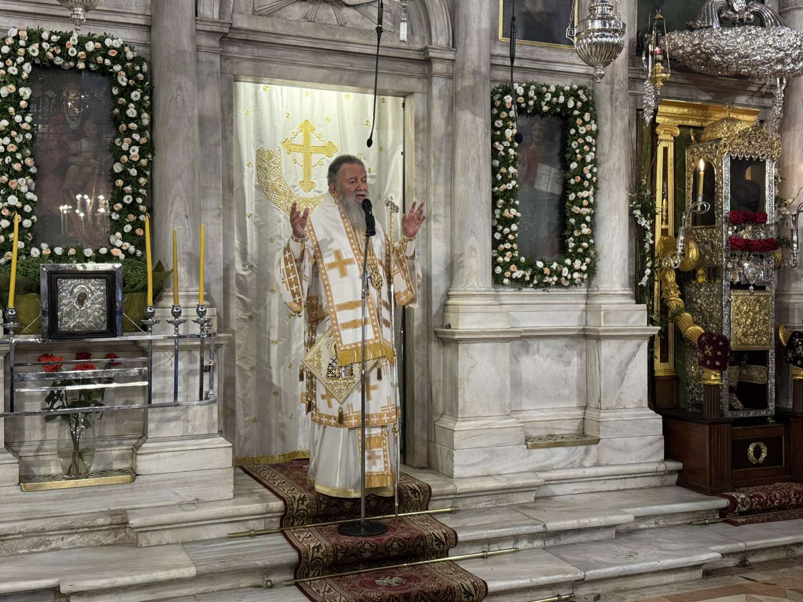 archieratiko sylleitourgo sto iero proskynima tou agiou spyridonos 30