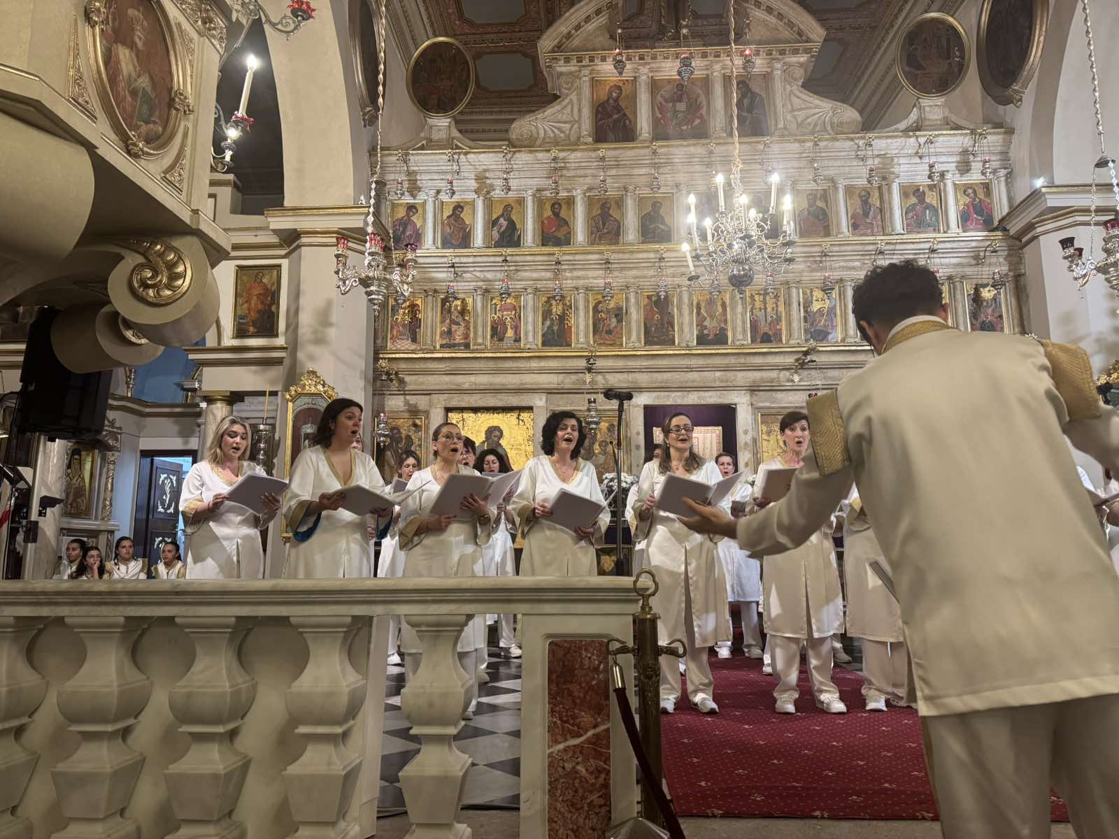 synavlia thriskevtikis mousikis stin kerkyra 5