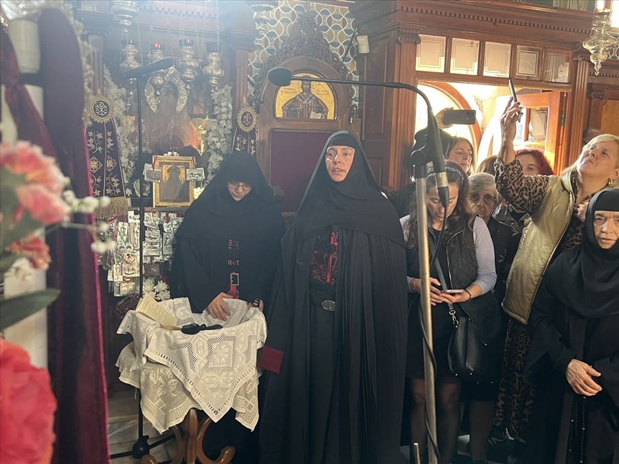 koura monachis stin kerkyra 8